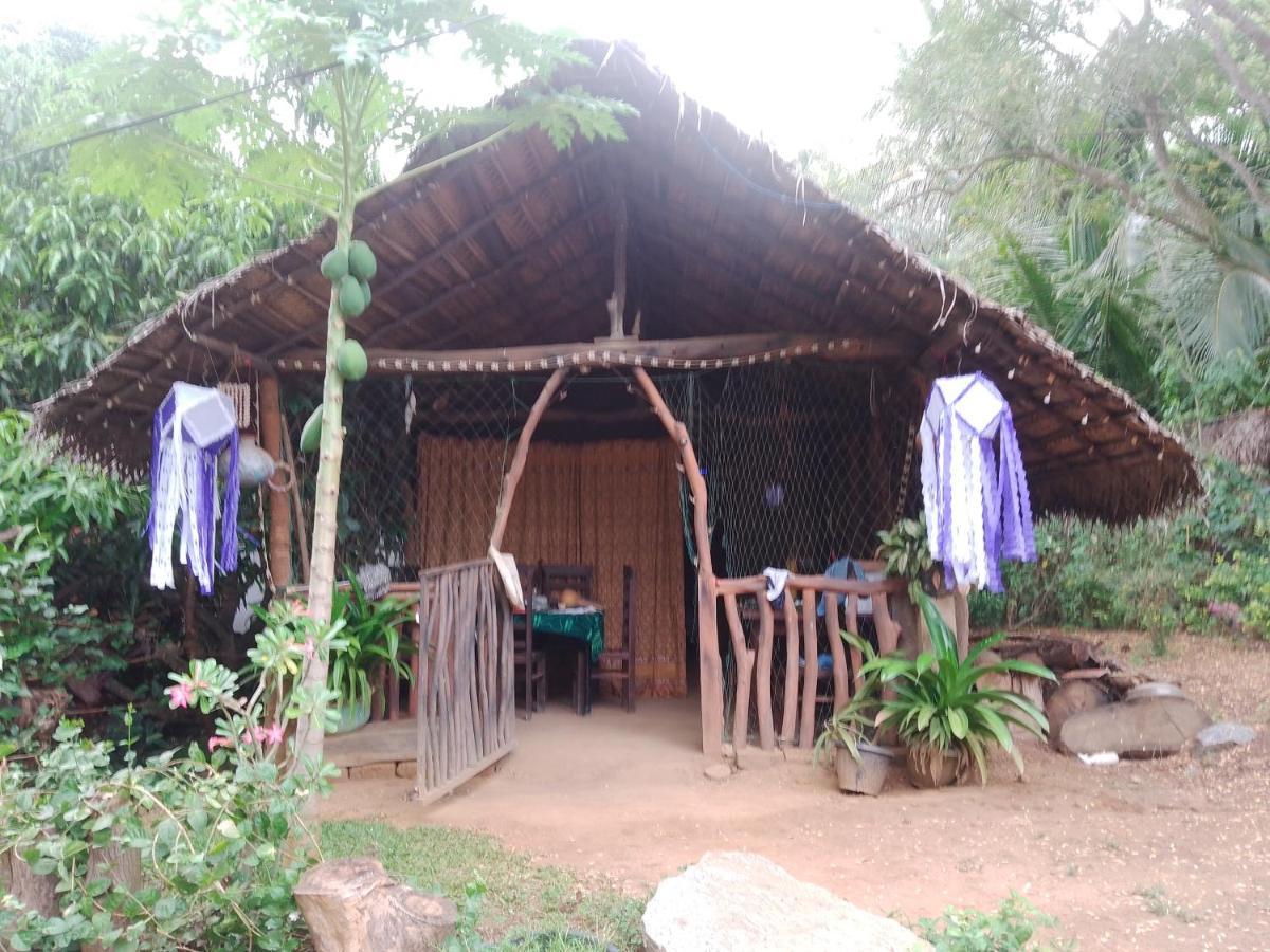 Kalimetiya Beach Cabana Hungama Bagian luar foto